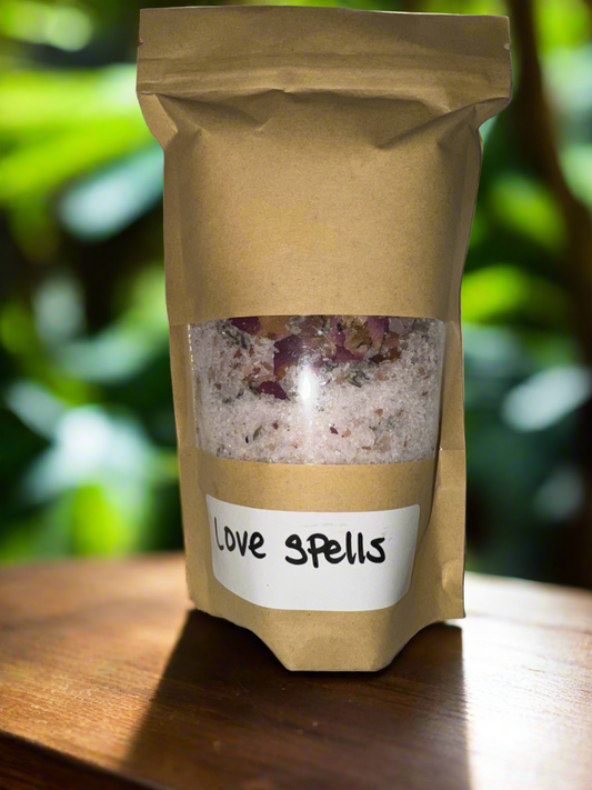 Love spells luxury bath salts